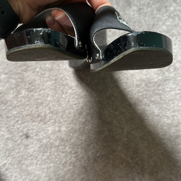 Channel CC Sandals - Picture 8 of 10